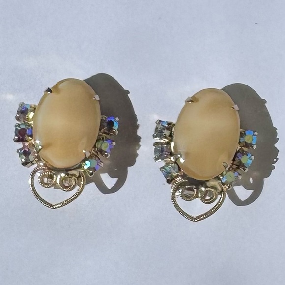 Unsigned Jewelry - Vintage 1950s “Moonglow” earrings.